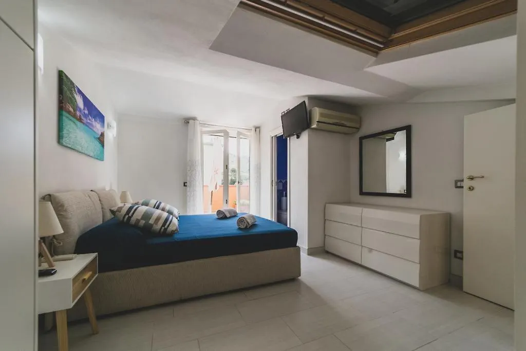 Molly Apartment Porto Santo Stefano  Italia